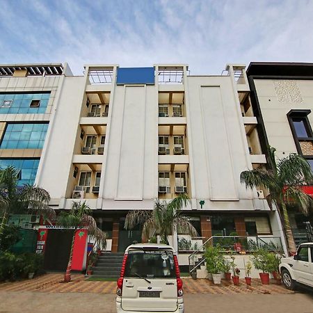 Capital O 32619 Hotel Sugar Palm Gwalior Dış mekan fotoğraf
