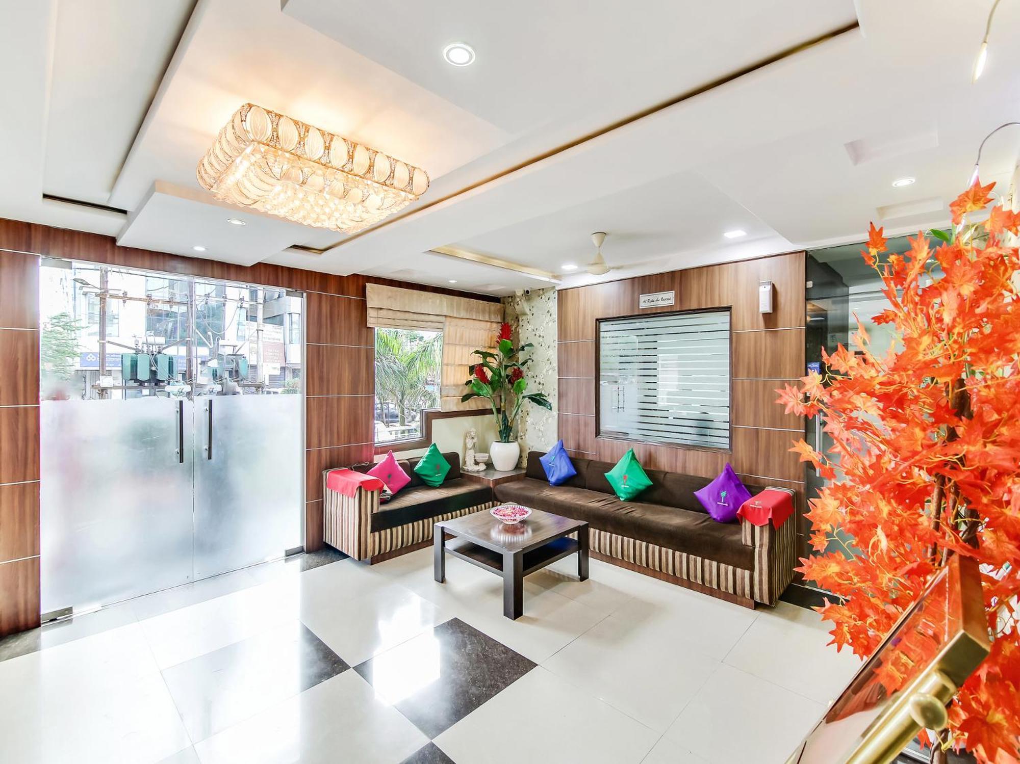 Capital O 32619 Hotel Sugar Palm Gwalior Dış mekan fotoğraf