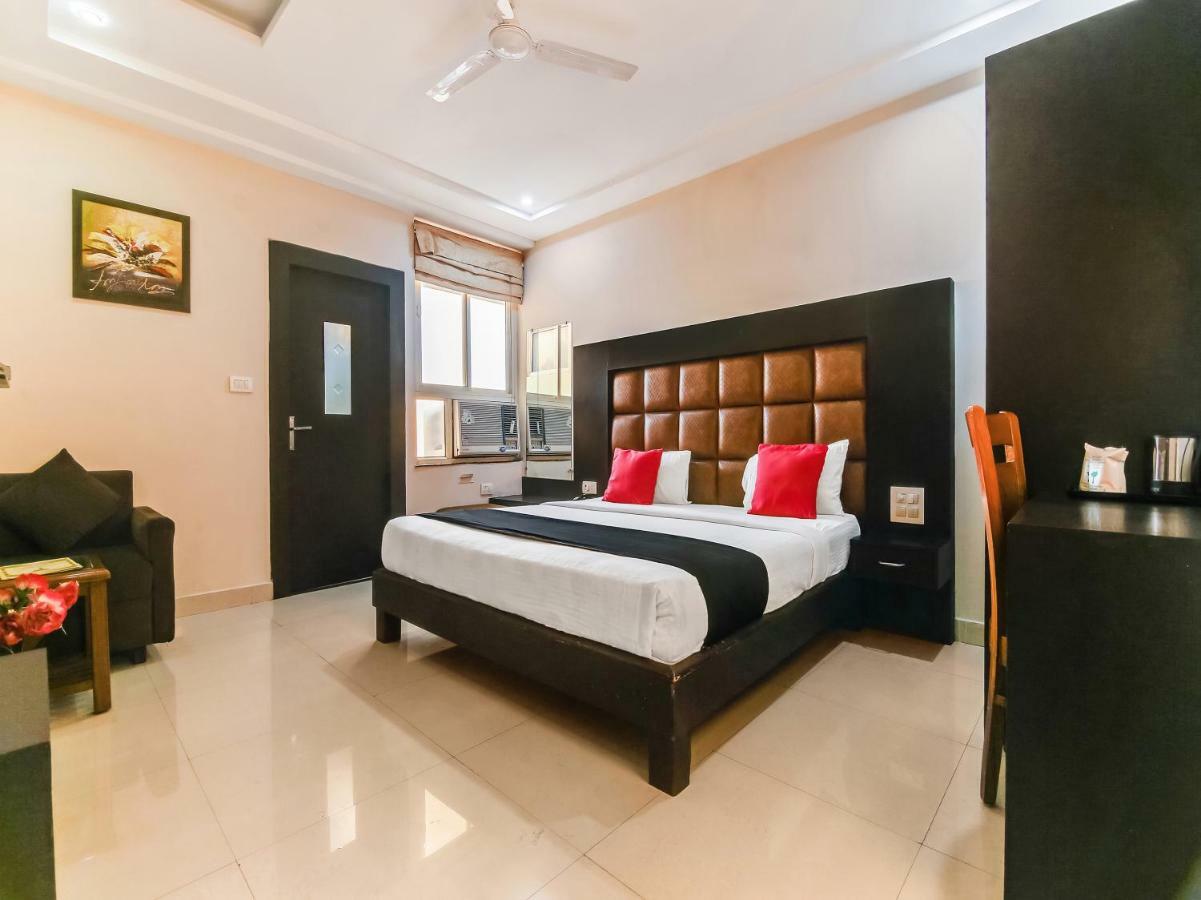 Capital O 32619 Hotel Sugar Palm Gwalior Dış mekan fotoğraf