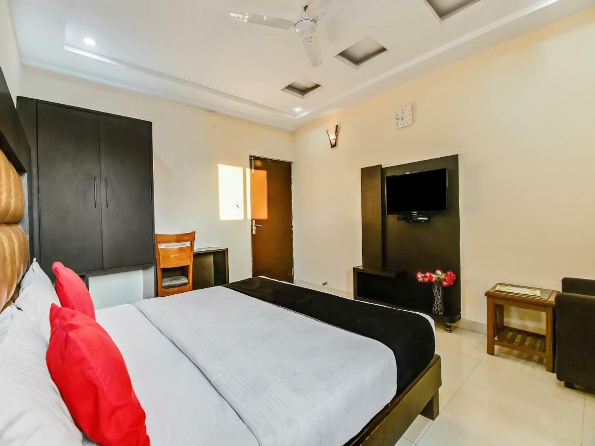 Capital O 32619 Hotel Sugar Palm Gwalior Dış mekan fotoğraf