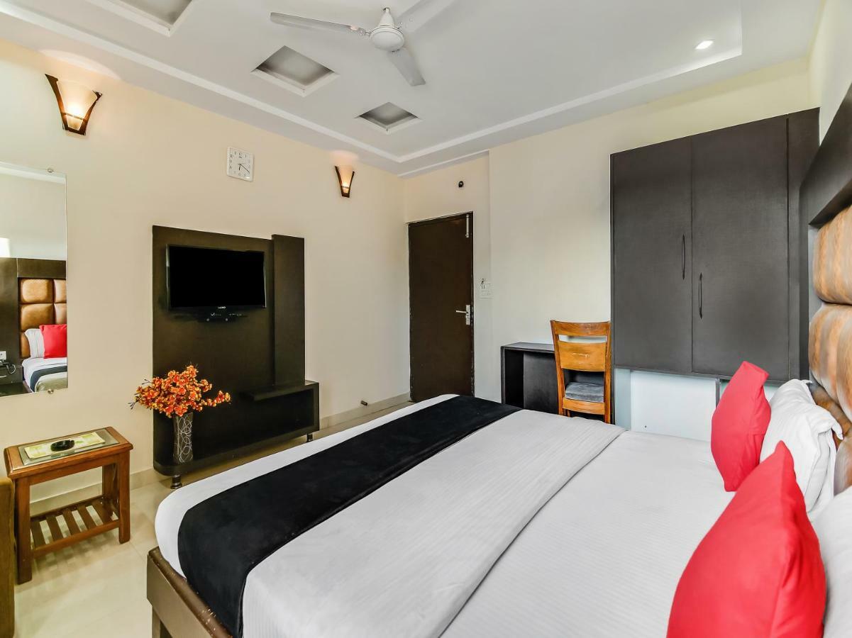 Capital O 32619 Hotel Sugar Palm Gwalior Dış mekan fotoğraf