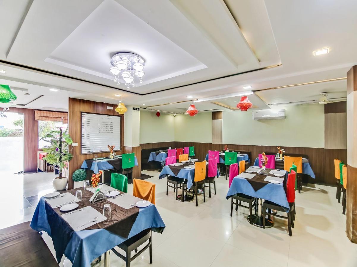 Capital O 32619 Hotel Sugar Palm Gwalior Dış mekan fotoğraf