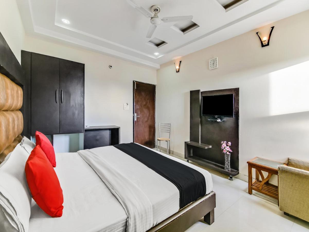 Capital O 32619 Hotel Sugar Palm Gwalior Dış mekan fotoğraf