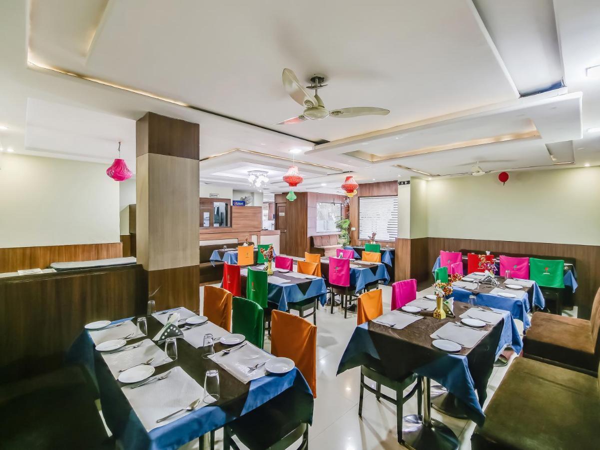 Capital O 32619 Hotel Sugar Palm Gwalior Dış mekan fotoğraf