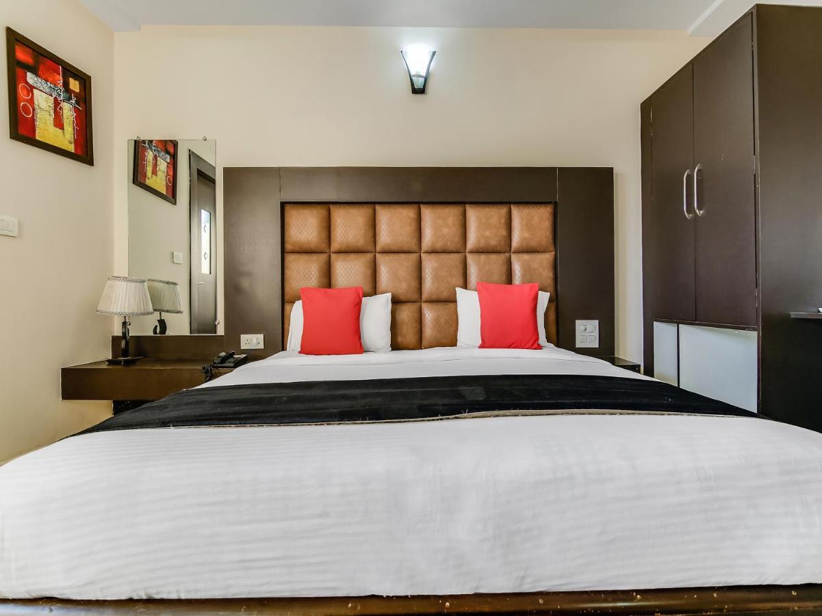 Capital O 32619 Hotel Sugar Palm Gwalior Dış mekan fotoğraf