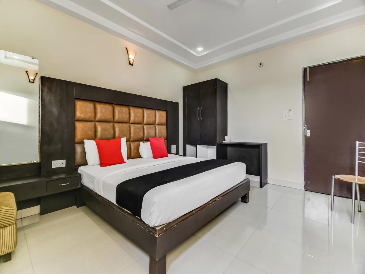 Capital O 32619 Hotel Sugar Palm Gwalior Dış mekan fotoğraf